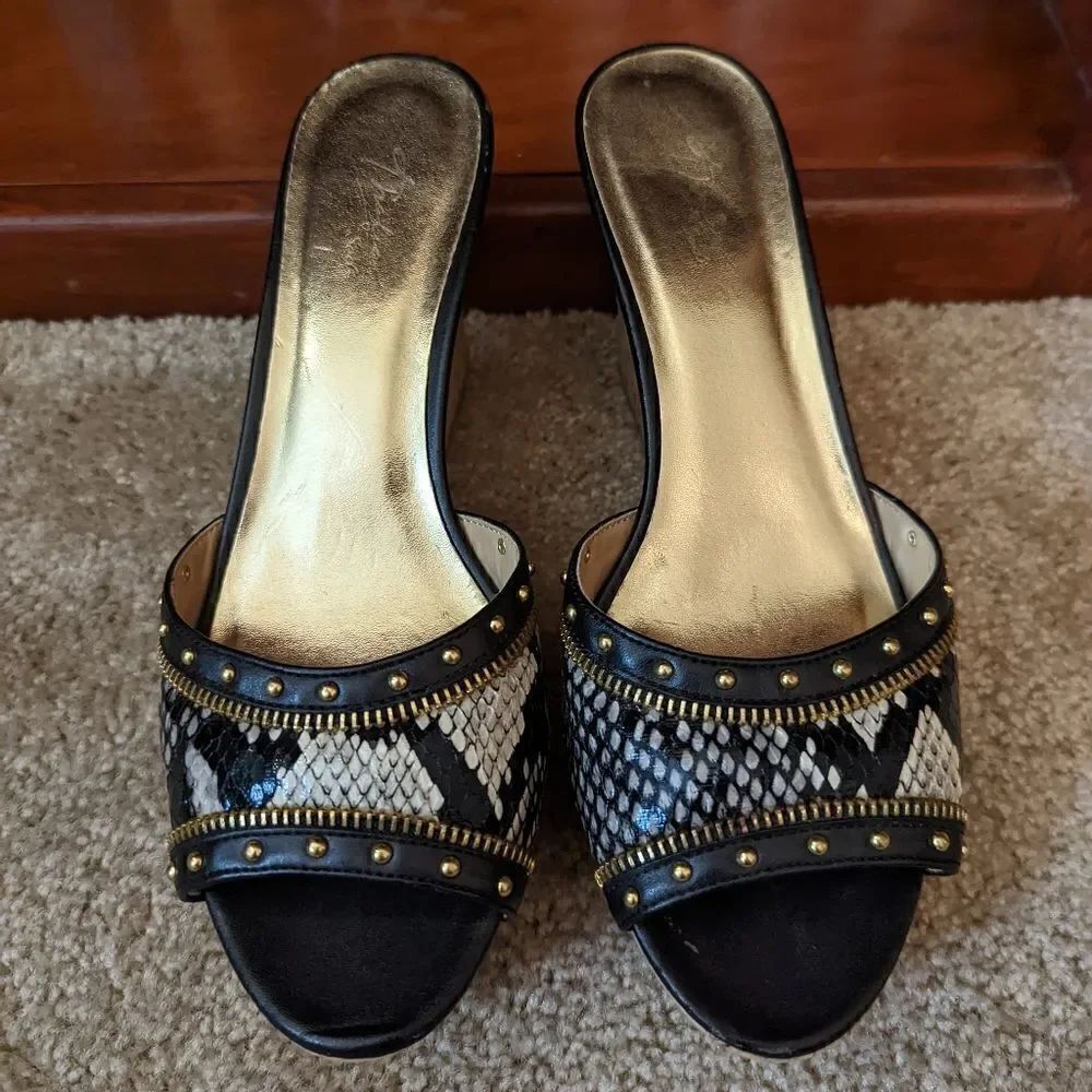 thalia sodi faux snakeskin slide wedges sz 7.5 euc